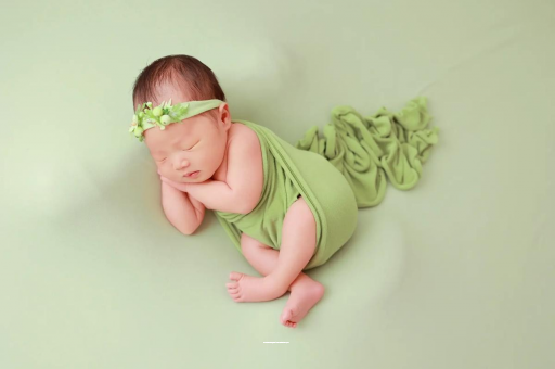 山南宝宝拍嗝吐奶 山南宝宝拍嗝吐奶